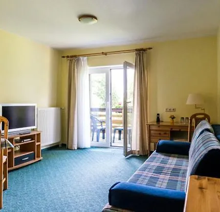 Hotel-pension Lindenhof 3* Boltenhagen (Ostseebad)